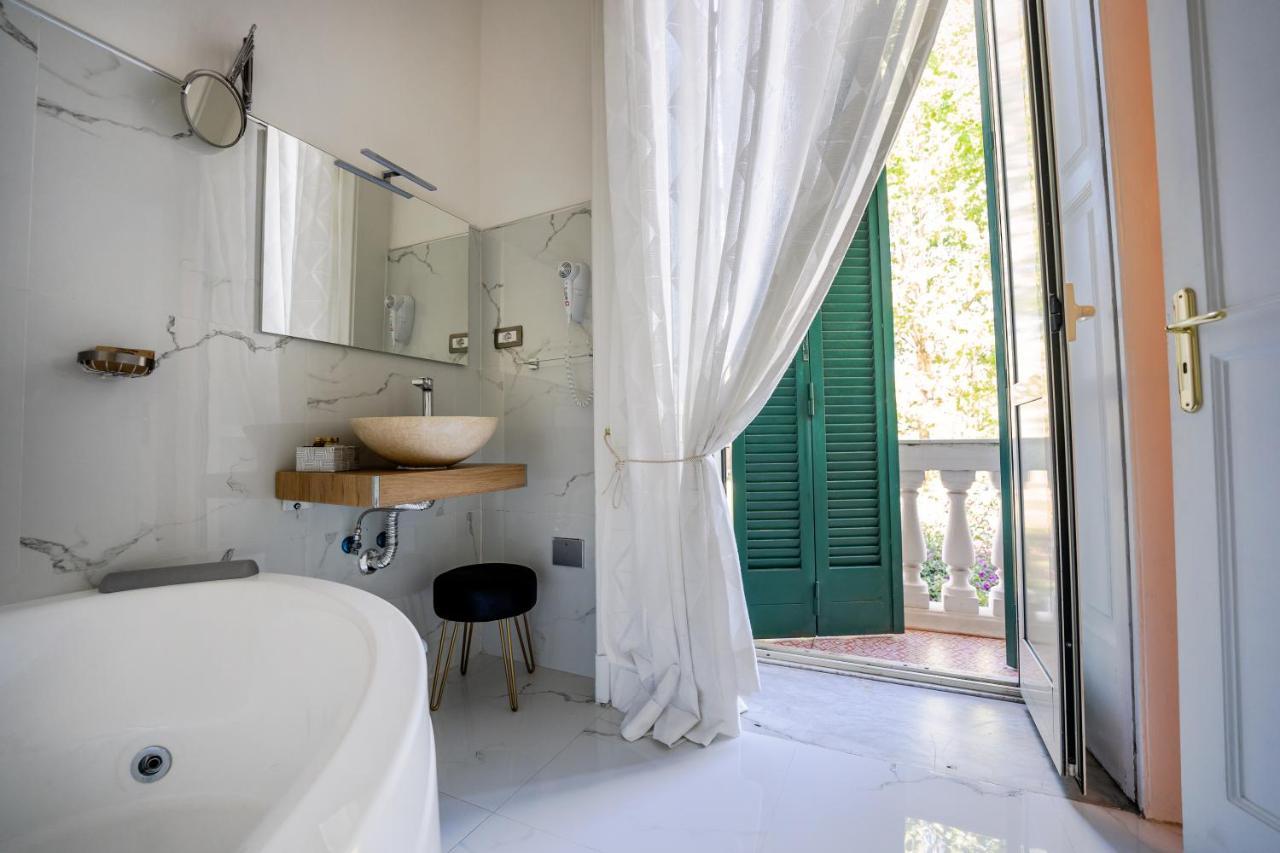 Antica Dimora Deluxe Bed & Breakfast Naples Luaran gambar