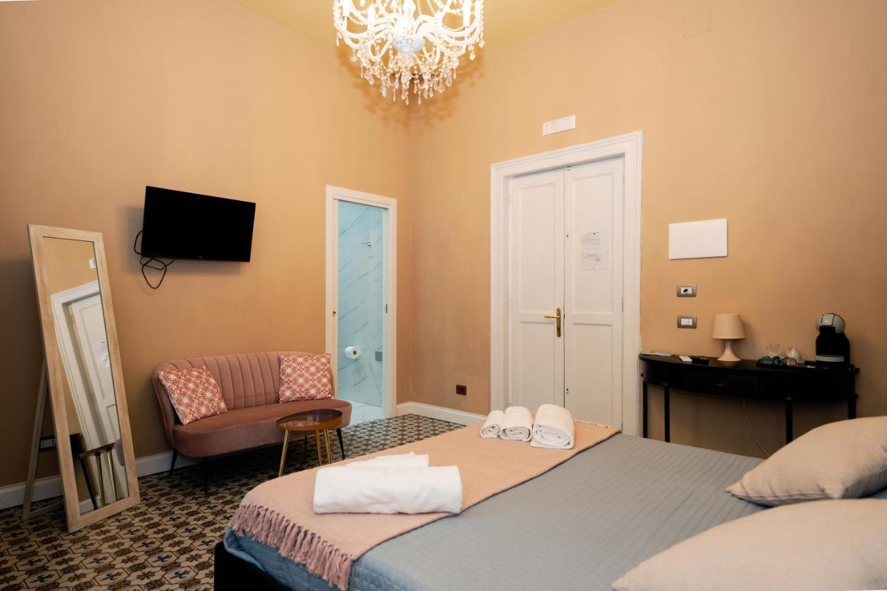 Antica Dimora Deluxe Bed & Breakfast Naples Luaran gambar